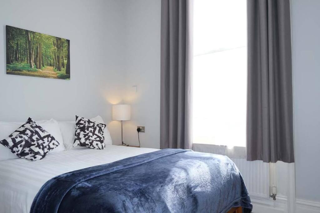 Seymour Townhouse By Serviced Living Ливерпуль Экстерьер фото
